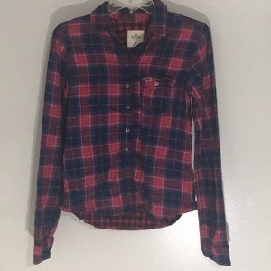 Hollister women’s plaid button down shirt